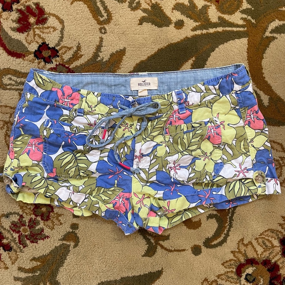 Hollister Women's Jean Shorts - Blue, Green, Pink Floral